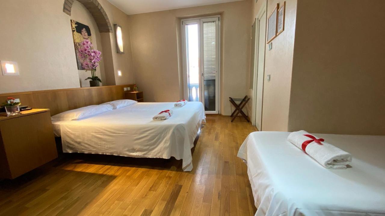 Eurohotel Milan Bagian luar foto